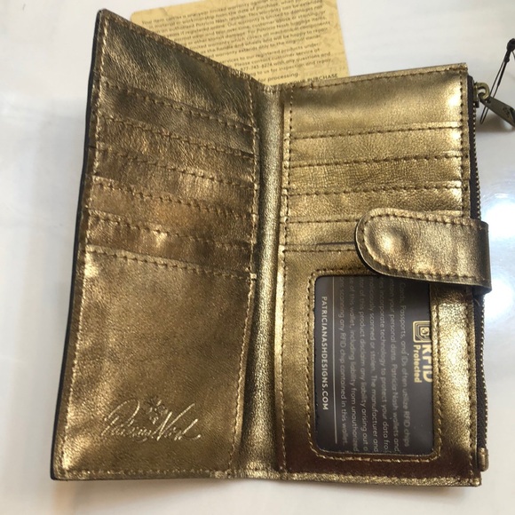 Patricia Nash Nazari Distressed Metallic Bifold Leather Wallet Antique Gold NWT - Picture 12 of 16
